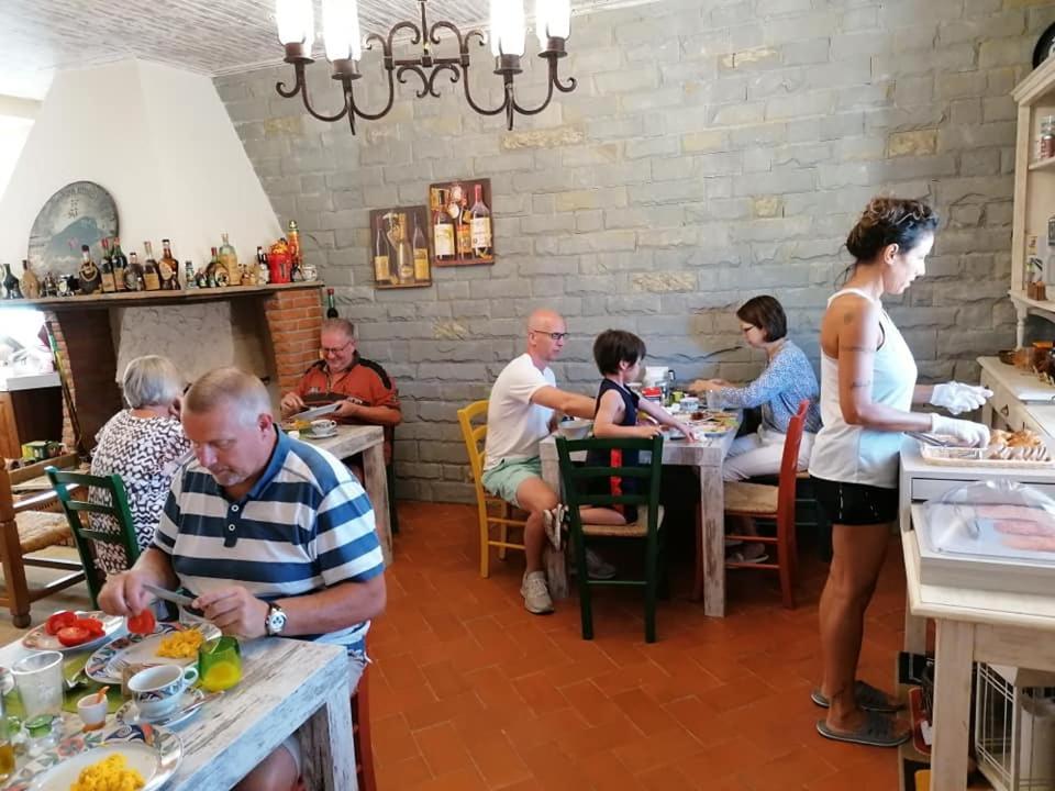 Olivia B&B And Apartment Cantagrillo Esterno foto